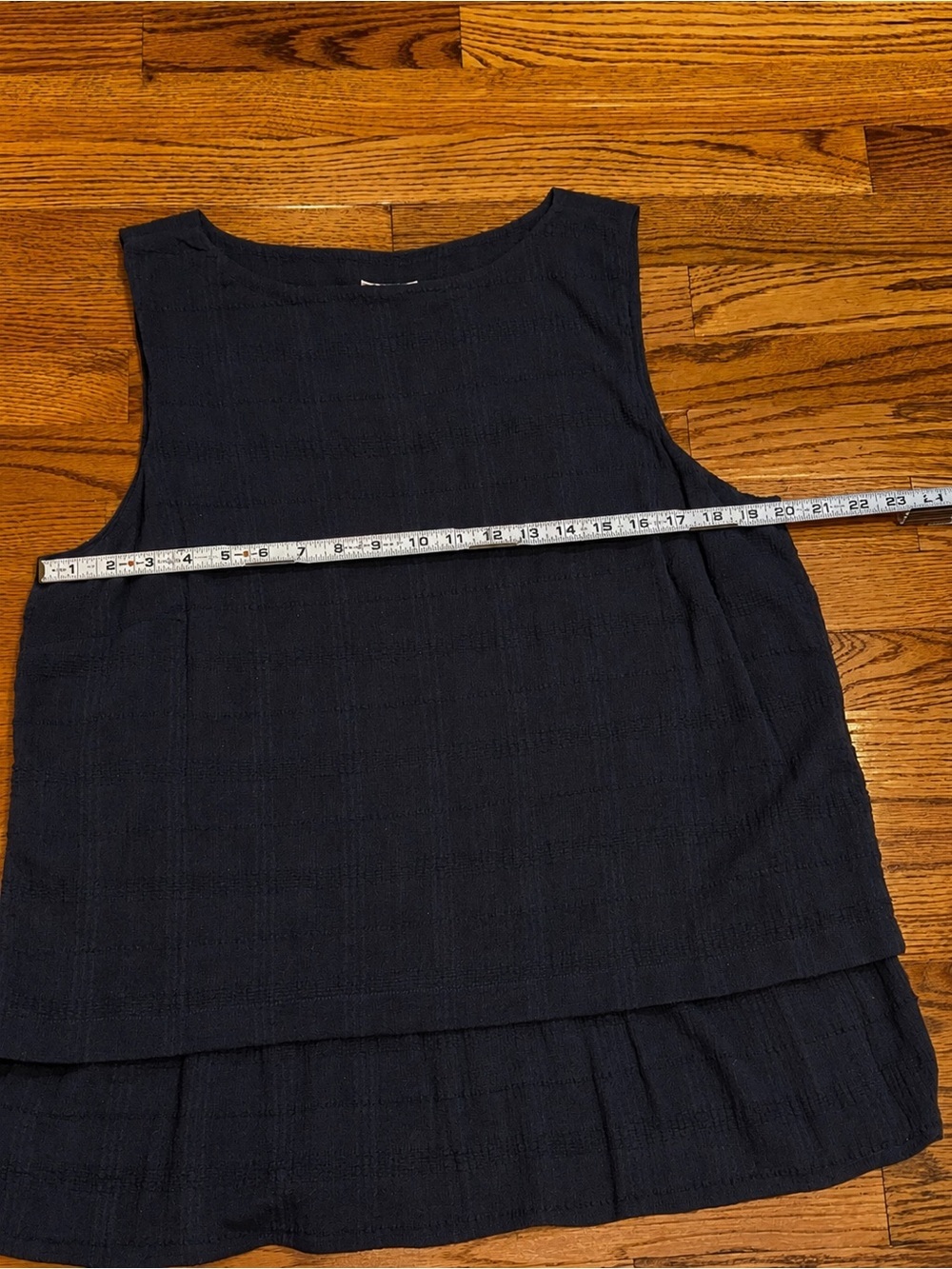 J. Jill Sleeveless Tunic Top Large Navy 100% Cotton Textured - Picture 4 of 6